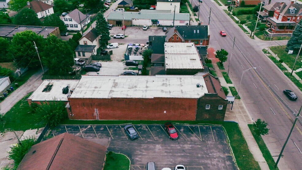 More Photos Of 1570 S High St, Columbus Storefront Retail Residential For Sale