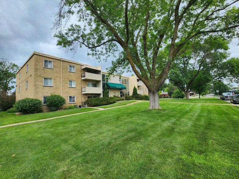 More Photos Of 7000 Sandell Ave, Edina Apartments For Sale