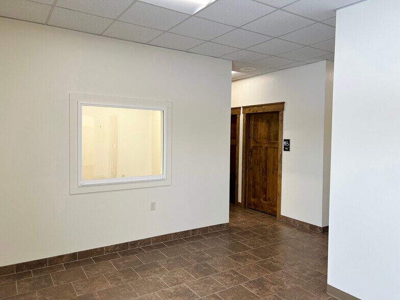 More Photos Of 7548 Industrial Park Rd, Baxter Warehouse For Lease