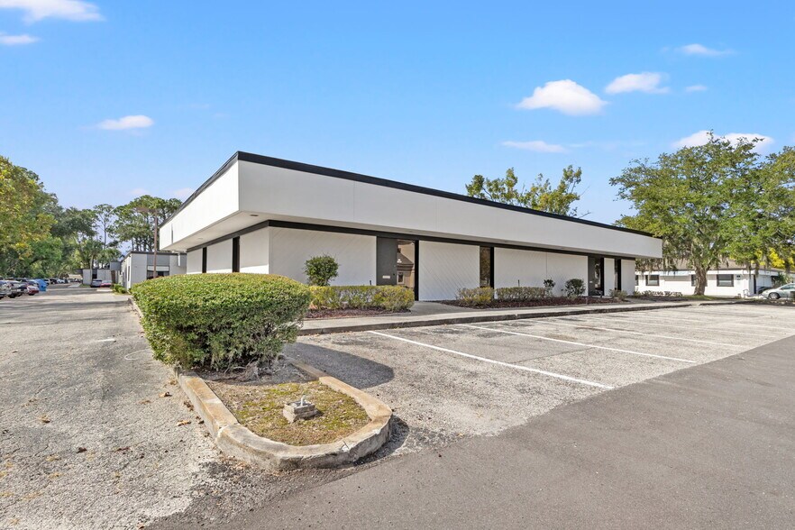 More Photos Of 6210 Samuel Wells, Jacksonville Medical For Sale