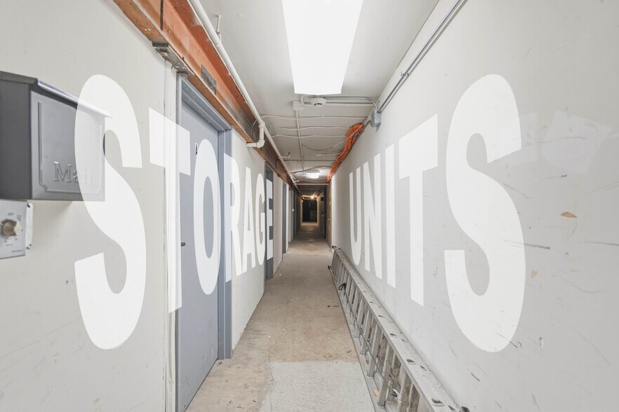 More Photos Of 2 Canals End Rd, Bristol Office For Sale