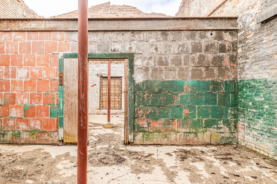 More Photos Of 357 Columbia St, Hudson Warehouse For Sale