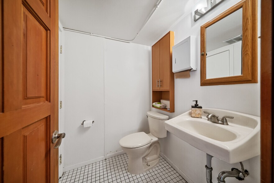 More Photos Of 443 Tehama St, San Francisco Loft Creative Space For Sale