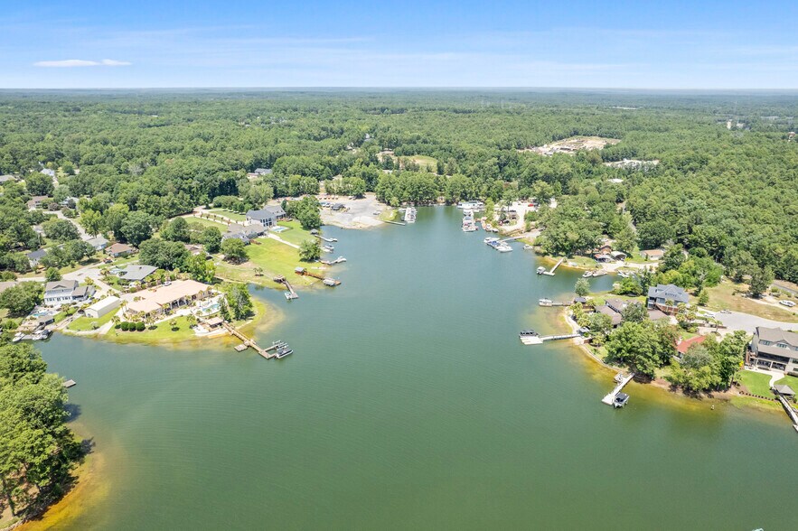 More Photos Of 317 Shadowood Dr, Irmo Flex For Sale