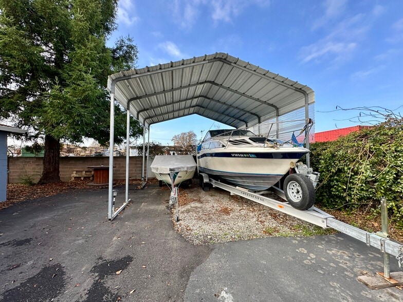 More Photos Of 600 Harbor Blvd, West Sacramento Warehouse For Sale