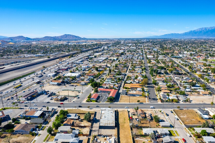 More Photos Of 372 N Mt. Vernon Ave, Colton Warehouse For Sale