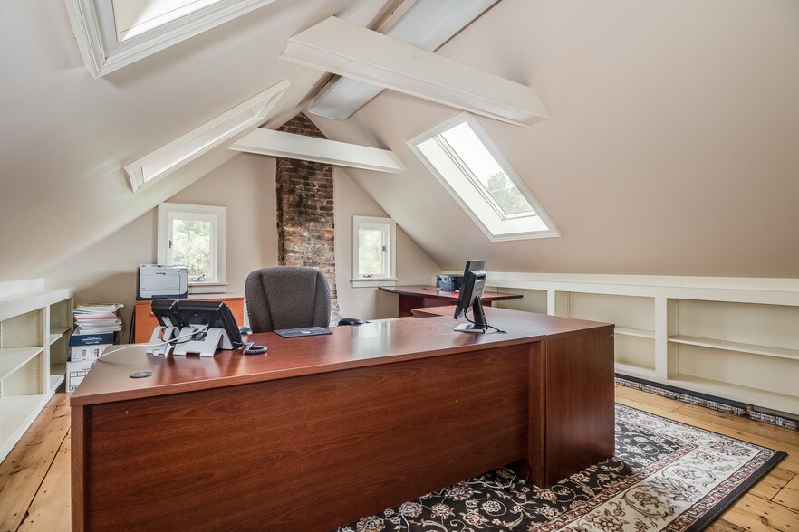 More Photos Of 97 Grayrock Rd, Clinton Township Office For Lease