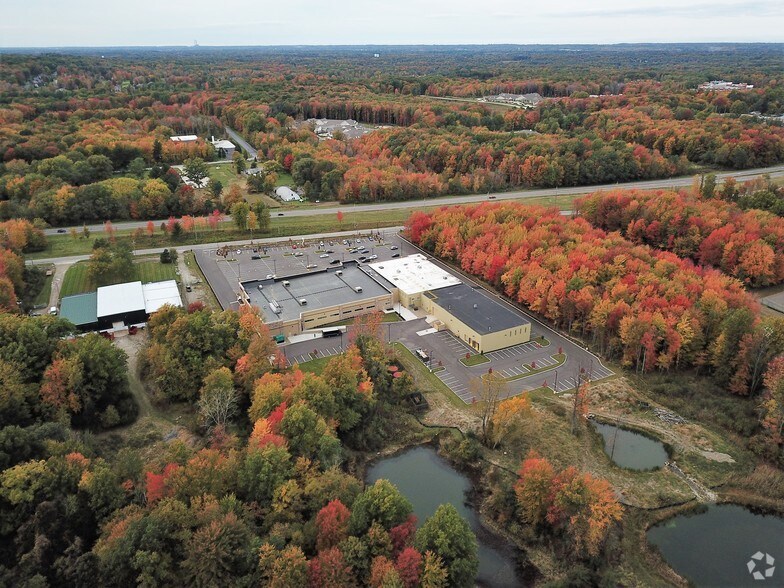 More Photos Of 7993-8023 Crile Rd, Concord Township Storefront For Lease