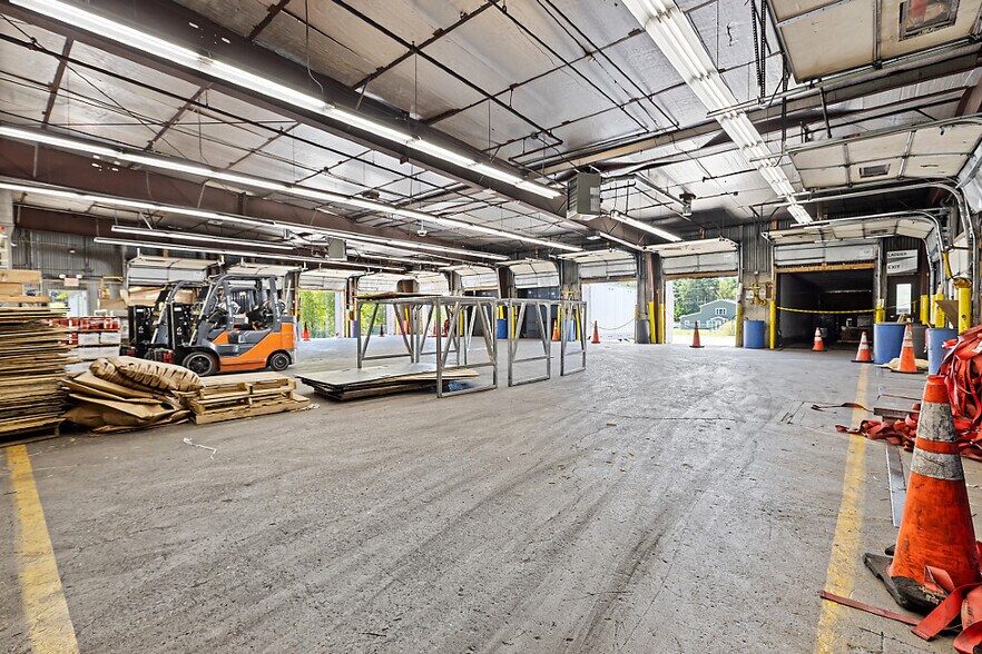 More Photos Of 122 Lyons Rd, Sidney Industrial For Sale