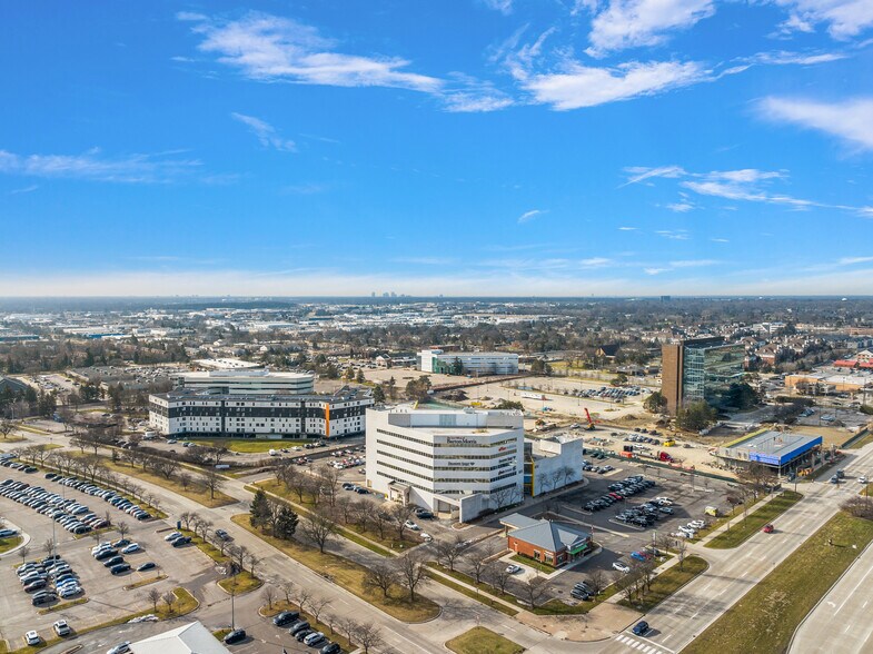 More Photos Of 801-803 W Big Beaver Rd, Troy Office For Lease