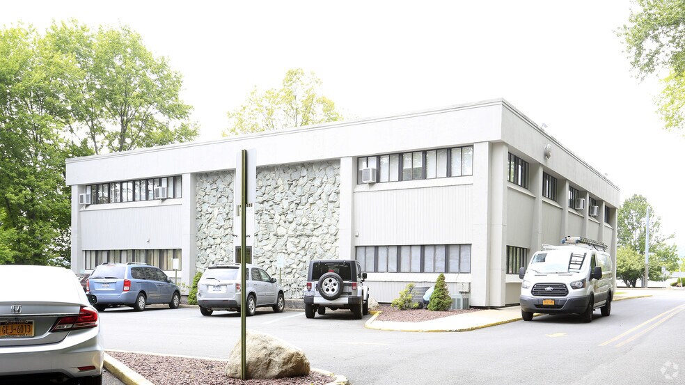 More Photos Of 29 N Airmont Rd, Montebello Medical For Lease