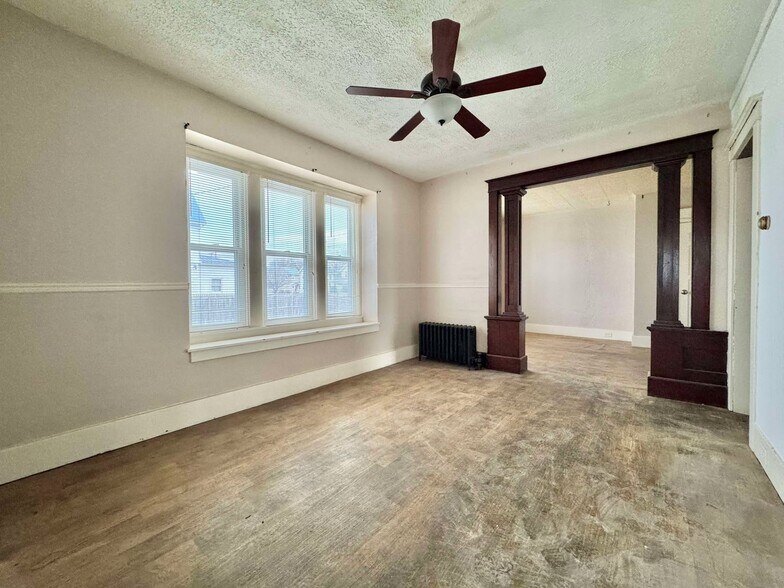 More Photos Of 301 E North St, Geneva Apartments For Sale