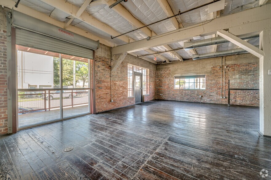 More Photos Of 2315 Commerce St, Houston Unknown For Lease