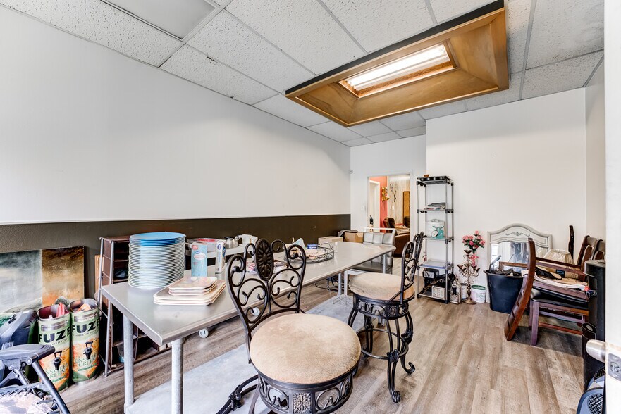More Photos Of 811 N Travis St, Liberty Apartments For Sale