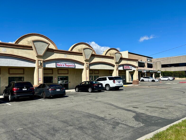 More Photos Of 4445-4447 Auburn Blvd, Sacramento Storefront For Lease