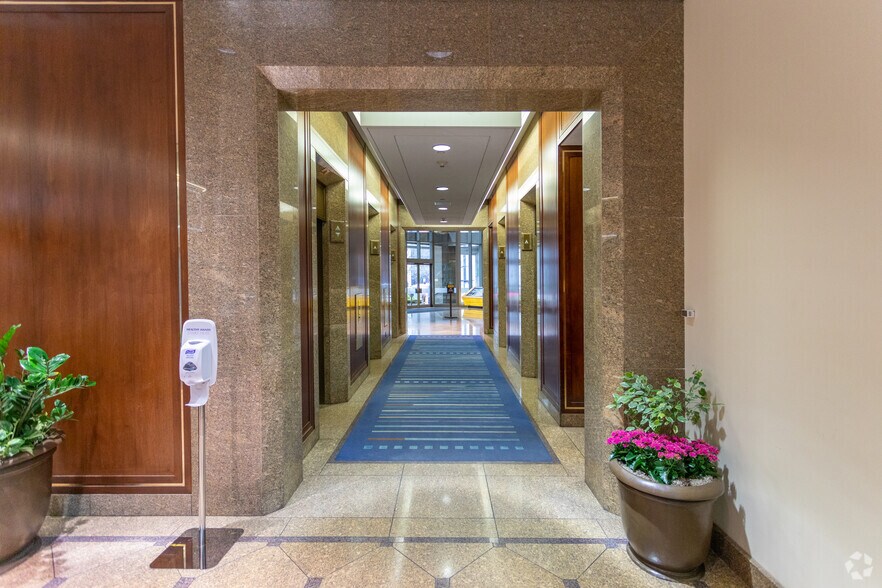 More Photos Of 1040 W Georgia St, Vancouver Office For Lease