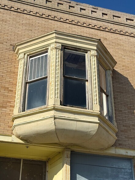 More Photos Of 206 S Main St, Stella Storefront Retail Office For Sale