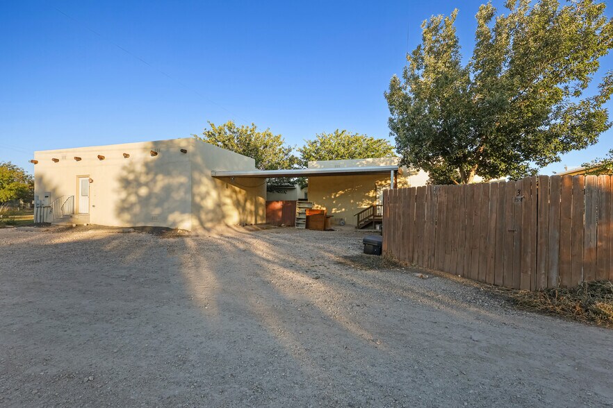 More Photos Of 1105 N 13th St, Alpine Apartments For Sale