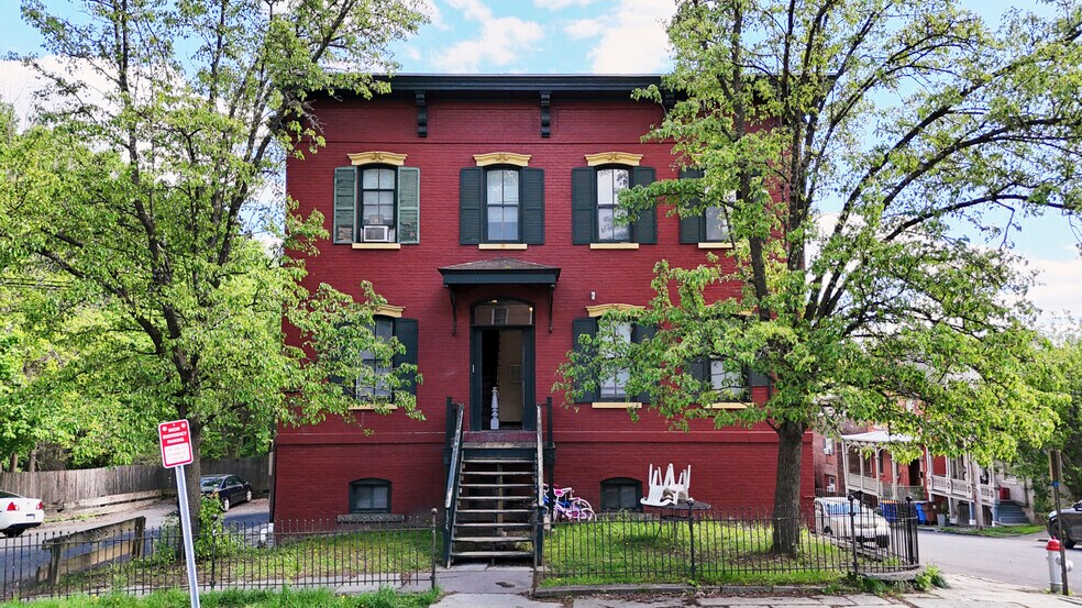 More Photos Of 134 Hunter St, Kingston Apartments For Sale