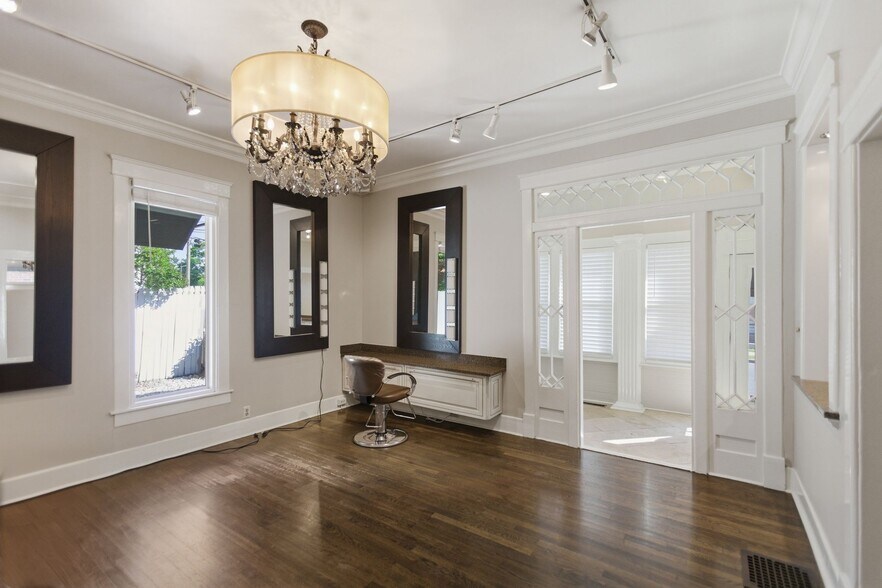 More Photos Of 211 29th Ave N, Nashville Freestanding For Lease