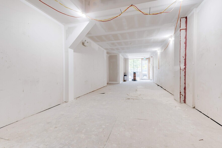 More Photos Of 55 John St S, Hamilton General Retail For Lease