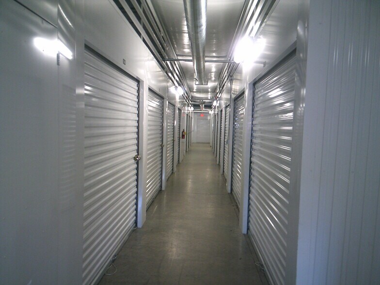 More Photos Of 1003 Commercial Dr, Brunswick Self Storage For Sale
