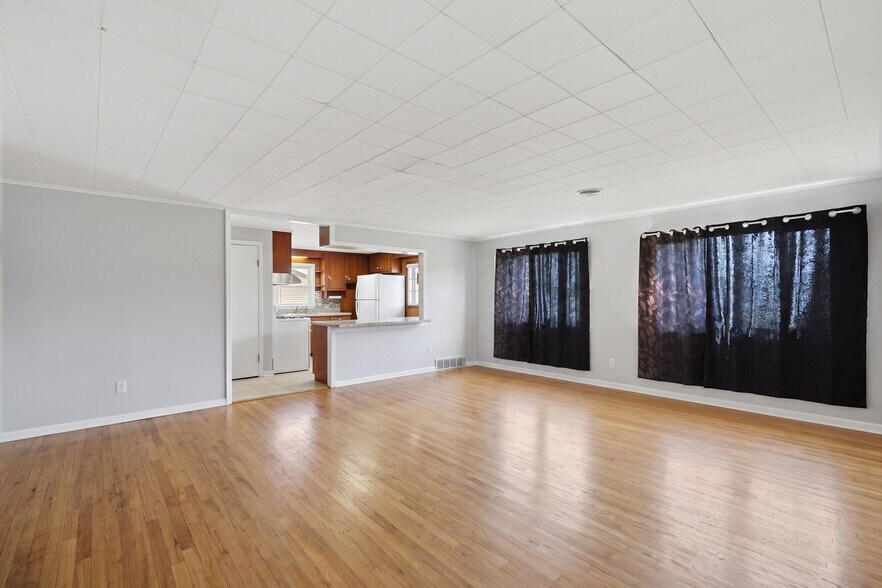 More Photos Of 23589-23593 Van Born Rd, Taylor Freestanding For Sale