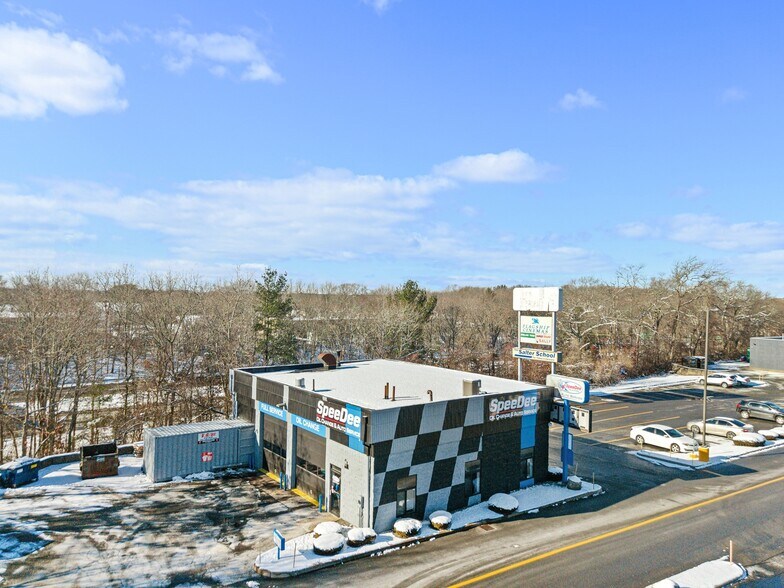 More Photos Of 950 Kings Hwy, New Bedford Storefront For Lease