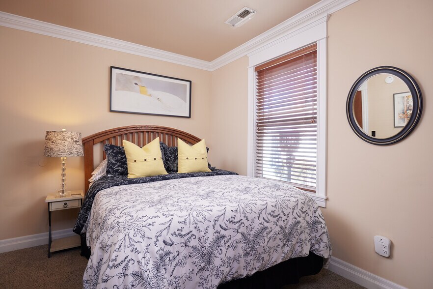 More Photos Of 527 Catherine St, Walla Walla Hospitality For Sale