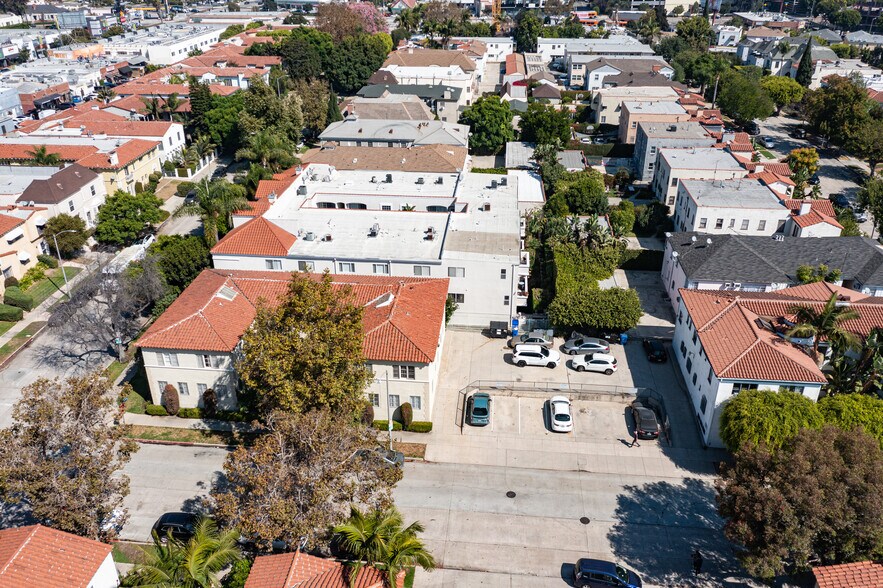 More Photos Of 6017 Whitworth Dr, Los Angeles Apartments For Sale