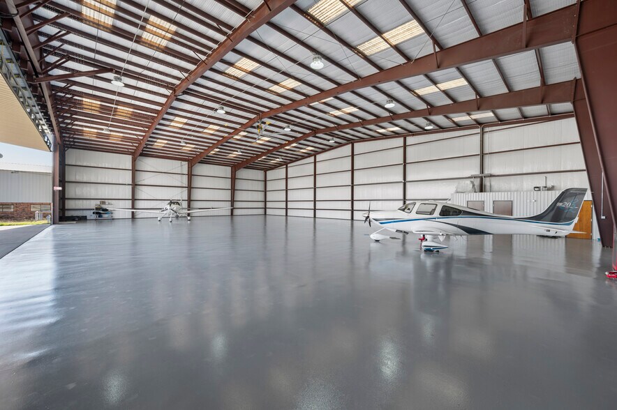 More Photos Of 1438 Airport Blvd, Mesquite Specialty For Sale