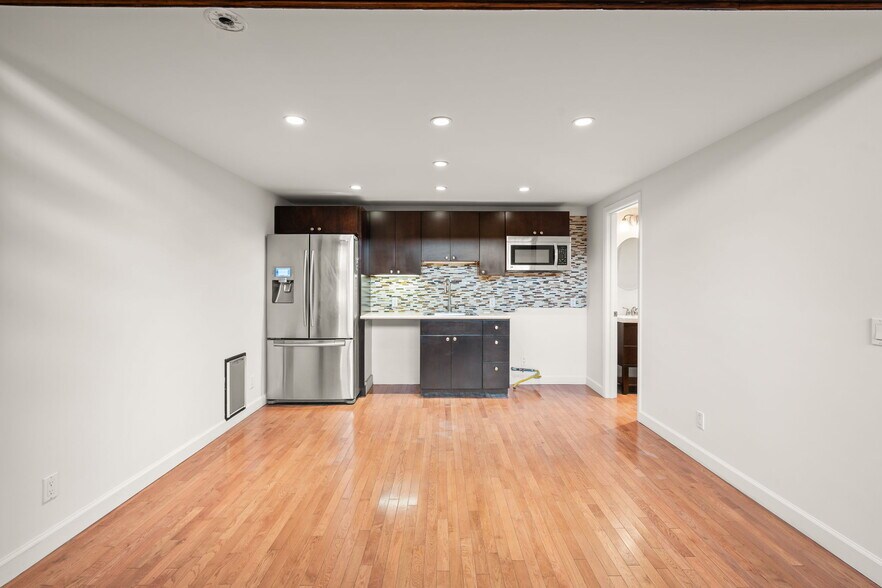 More Photos Of 865 Post St, San Francisco Storefront For Lease