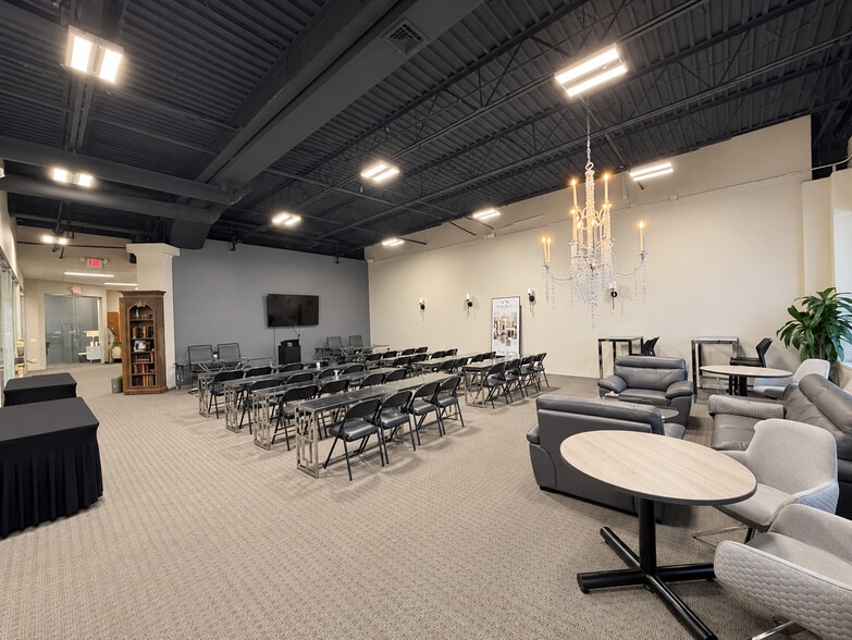 More Photos Of 1009 MacArthur Blvd, Mahwah General Retail For Lease