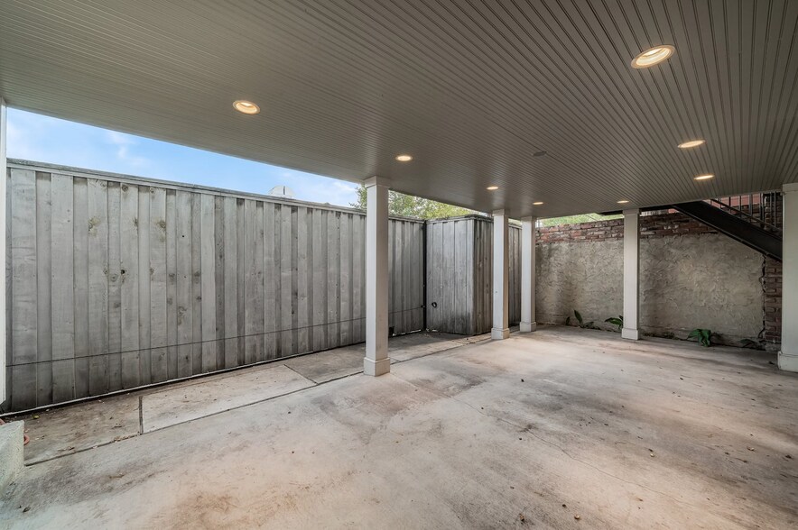 More Photos Of 2315 Routh St, Dallas Office Residential For Sale