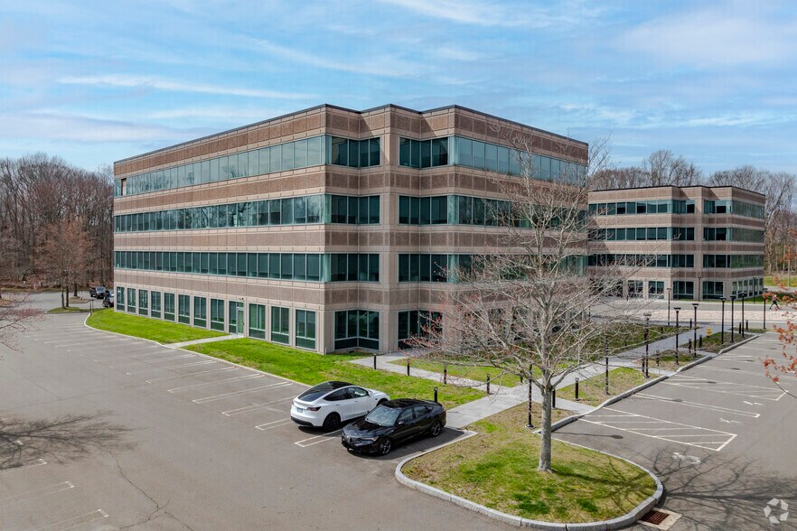 More Photos Of 440 Wheelers Farms Rd, Milford Office For Lease