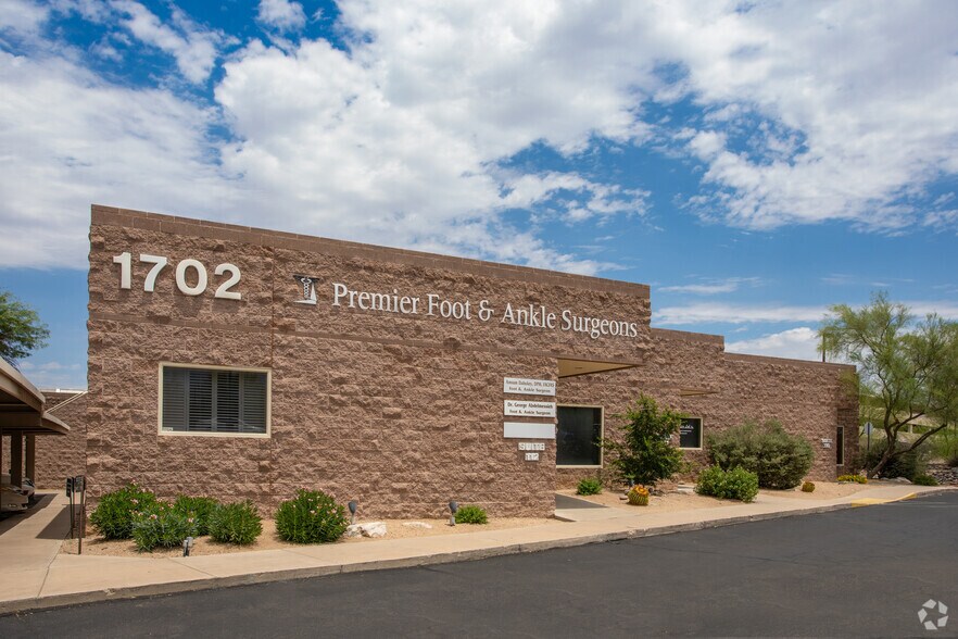 More Photos Of 1702 W Anklam Rd, Tucson Medical For Sale