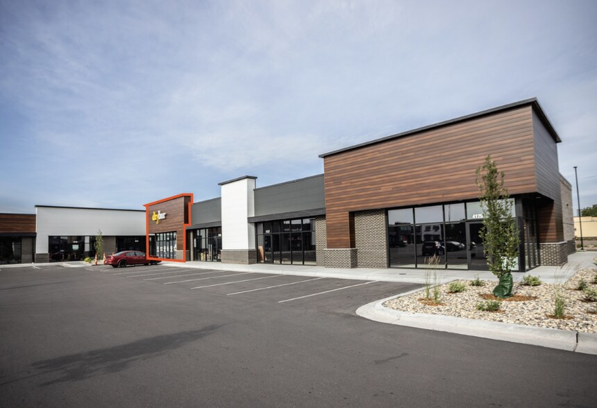 More Photos Of 4101 W 41st St, Sioux Falls Storefront For Lease