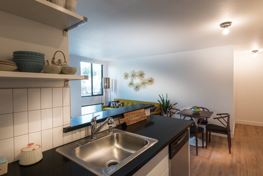 More Photos Of 5800-5820 Marmion Way, Los Angeles Multifamily For Sale