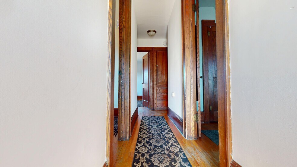 More Photos Of 160 Compton Road, Wantage Office Residential For Sale