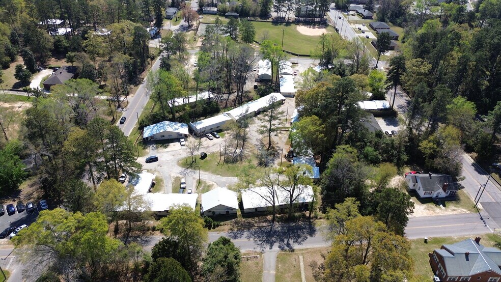 More Photos Of 406 Malibu Dr, Orangeburg Multifamily For Sale