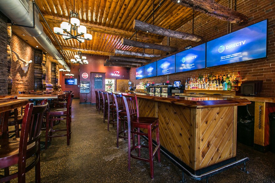 More Photos Of 163 Main St, Dubuque Restaurant For Sale