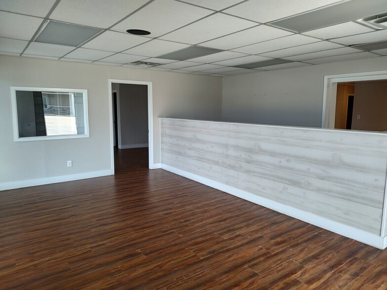 Primary Photo Of 1335 Shannon Rd E, Sulphur Springs Office For Lease