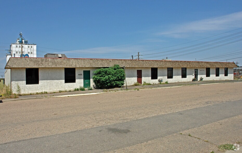 More Photos Of 4455-4477 Garfield St, Denver Warehouse For Sale