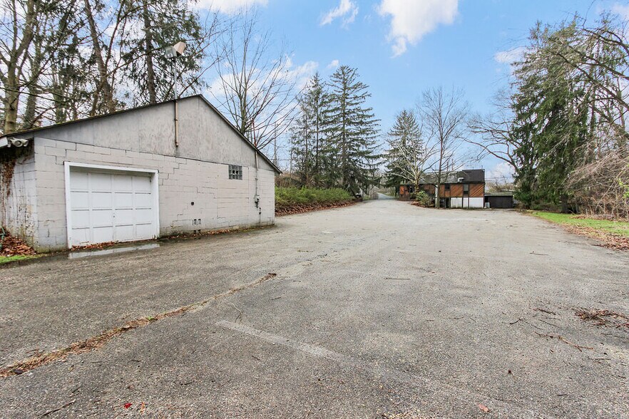 More Photos Of 4351 Old William Penn Hwy, Monroeville General Retail For Sale