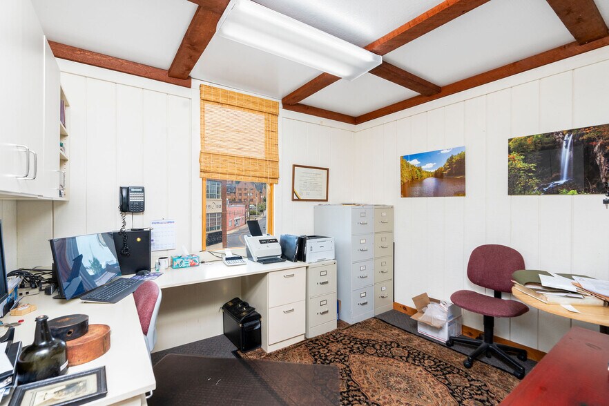 More Photos Of 50 Middlebrook Ave, Staunton Storefront For Sale