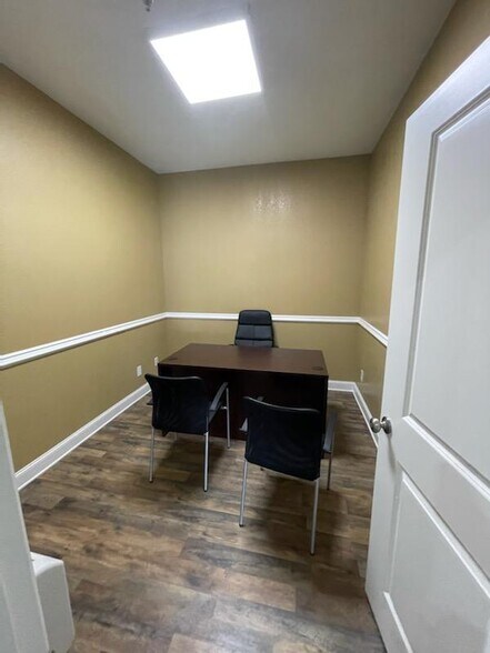 More Photos Of 506 Bear Creek Rd, Dalton Manufacturing For Sale