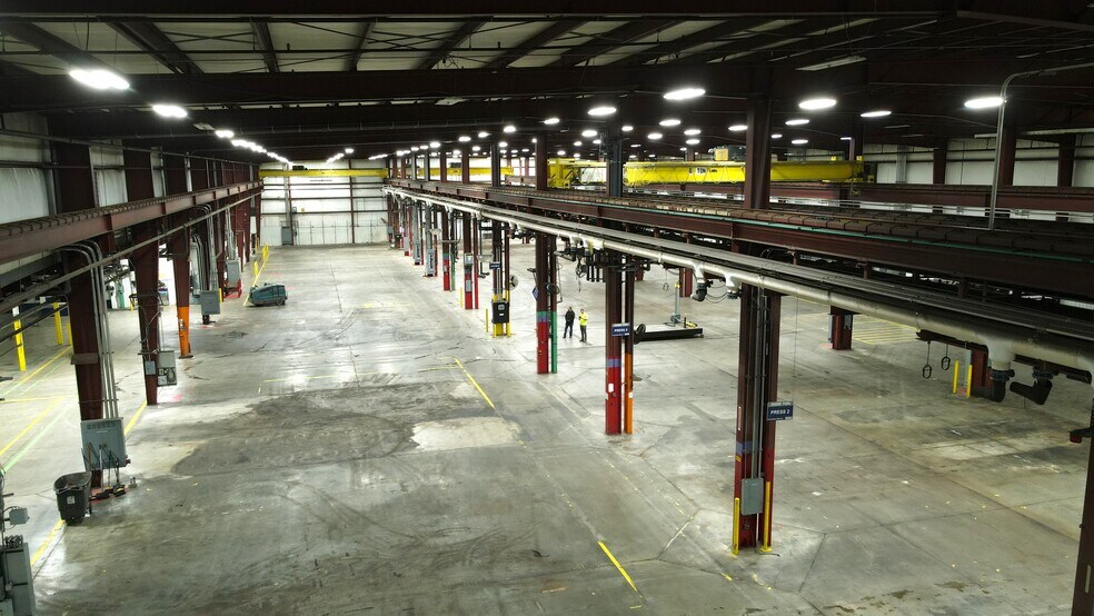 More Photos Of 555 Linfoot St, Wauseon Warehouse For Lease