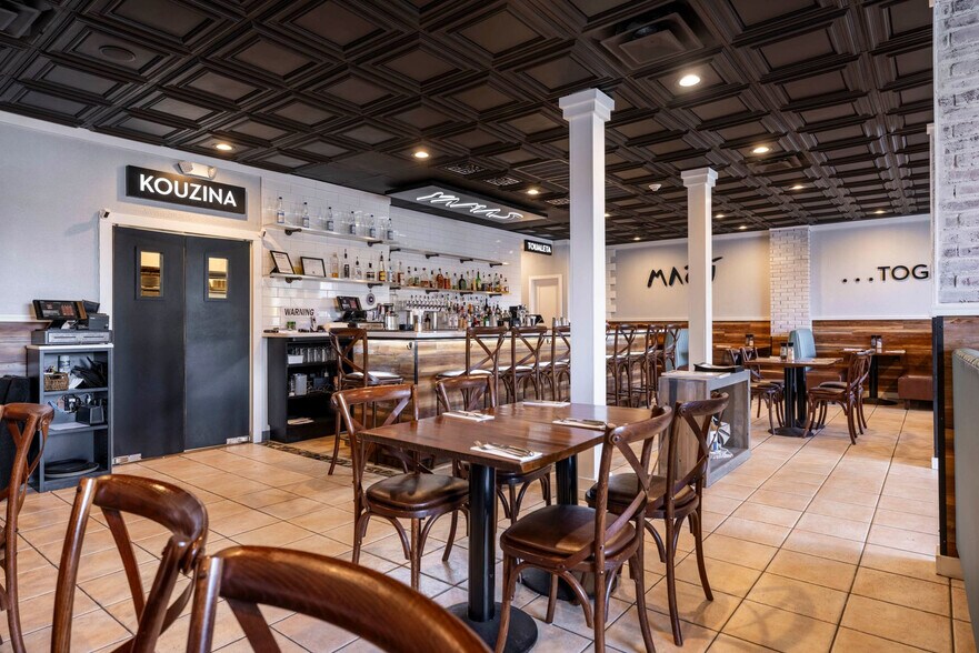 More Photos Of 7588 N Broadway, Red Hook Specialty For Sale