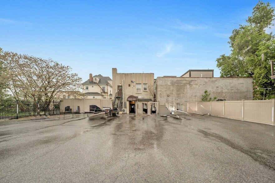 More Photos Of 433 White Plains Rd, Eastchester Storefront Retail Residential For Sale