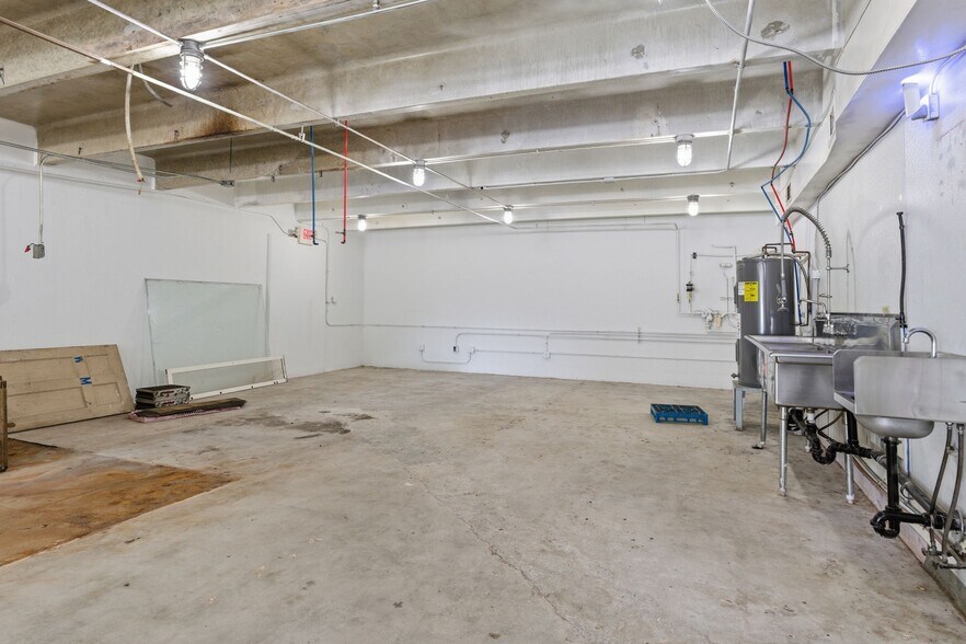 More Photos Of 1404-1406 McGavock Pike, Nashville General Retail For Lease